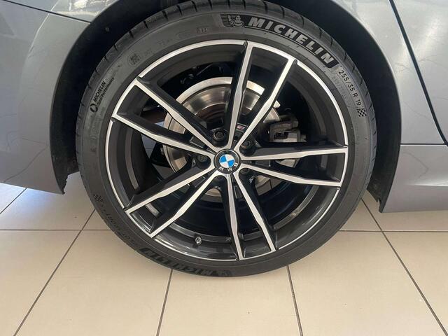 BMW 3-Serie PACK M INT/EXT FULL BOITE AUTO GARANTIE 12 MOIS