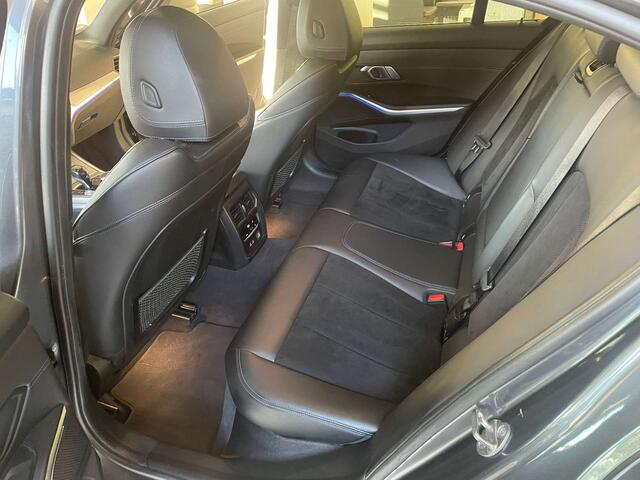 BMW 3-Serie PACK M INT/EXT FULL BOITE AUTO GARANTIE 12 MOIS