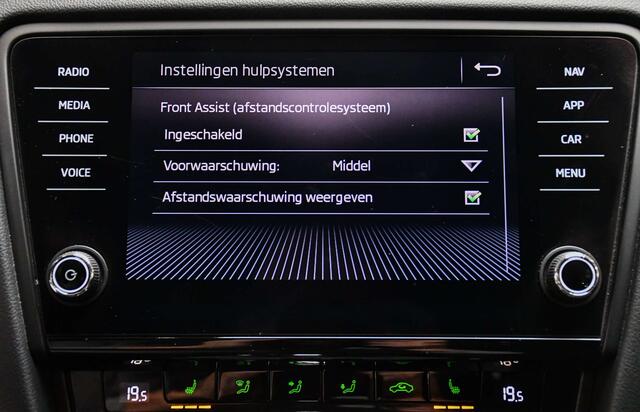 Skoda Octavia 1.0 TSI Ambition DSG - NAVI / BLUETOOTH / PDC / CC