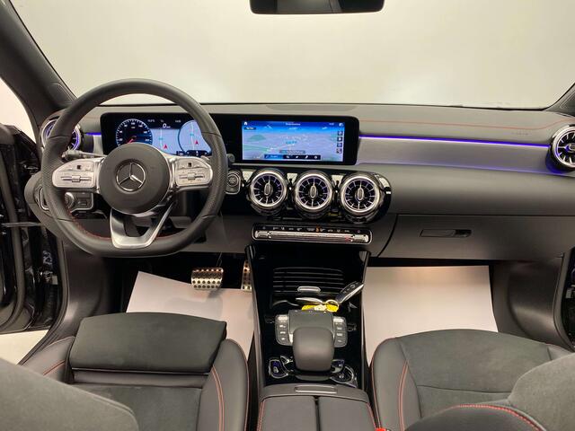 Mercedes-Benz CLA-Klasse d PACK AMGTOIT PANORAMIQUECAMERA ARGPSCUIR