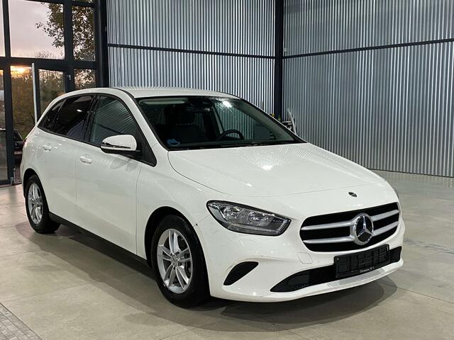 Mercedes-Benz CLA-Klasse NAVI CARPLAY / CAMERA / NEW MODEL