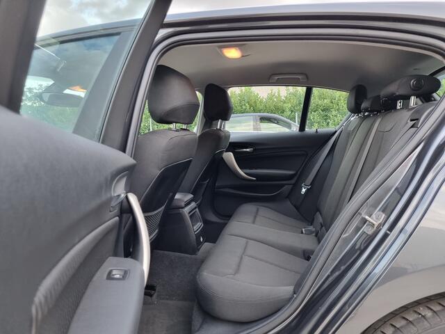 BMW 1-Serie 116 dA // STEPTRONIC // 76.826 KM // 2018  TEL 0488 086 388