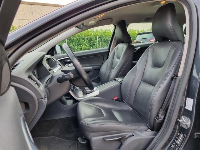 Volvo V60 2.0 D2 Autom. // GEARTRONIC // TEL 0488 086 388