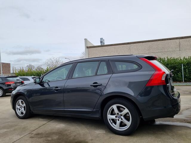 Volvo V60 2.0 D2 Autom. // GEARTRONIC // TEL 0488 086 388