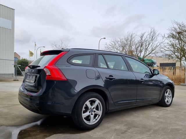 Volvo V60 2.0 D2 Autom. // GEARTRONIC // TEL 0488 086 388