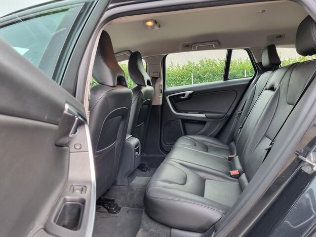Volvo V60 2.0 D2 Autom. // GEARTRONIC // TEL 0488 086 388