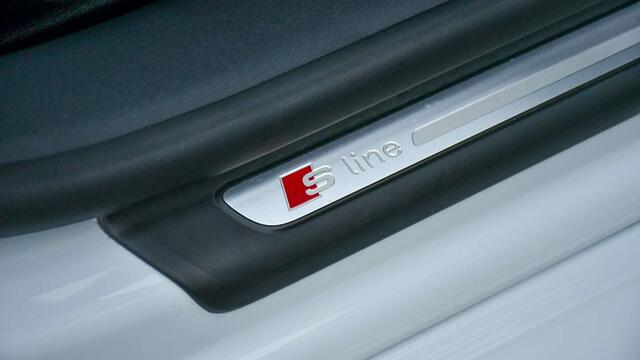 Audi TT 2.0 TDi ultra //KEYLESS//CRUISE CONTROL//SENSOREN