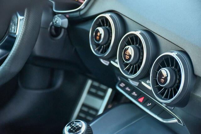 Audi TT 2.0 TDi ultra //KEYLESS//CRUISE CONTROL//SENSOREN