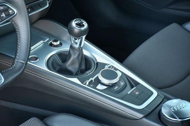 Audi TT 2.0 TDi ultra //KEYLESS//CRUISE CONTROL//SENSOREN