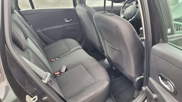 Renault Clio 1.5 dCi Expression NAVI-AUT AIRCO-TREKHAAK, CV&ER