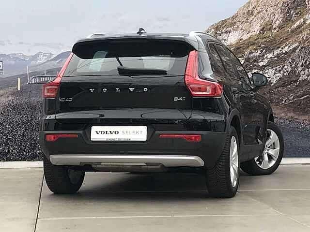 Volvo XC40 B4 AWD MILD HYBRID MOMENTUM PRO