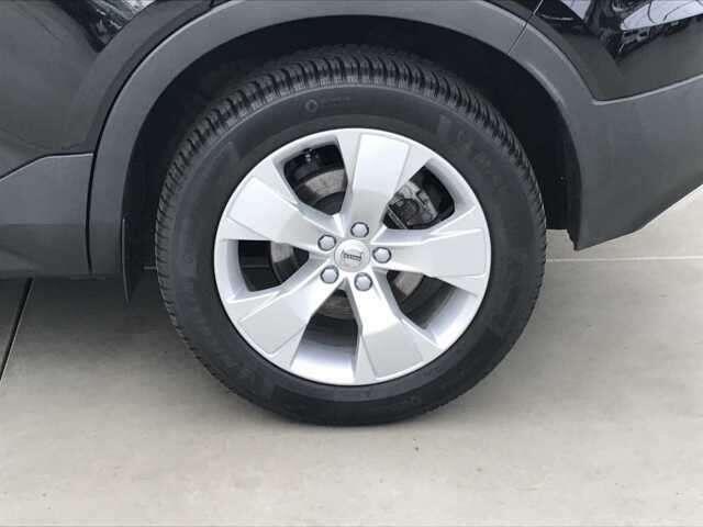 Volvo XC40 B4 AWD MILD HYBRID MOMENTUM PRO