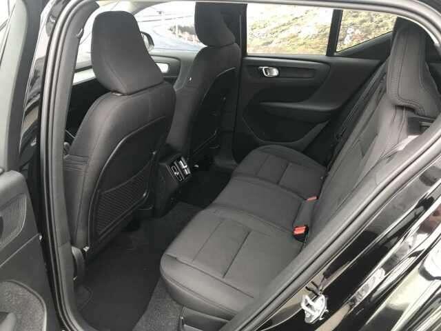 Volvo XC40 B4 AWD MILD HYBRID MOMENTUM PRO