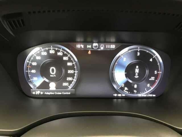 Volvo XC60 B4 R-DESIGN + ACC + WINTER + ...