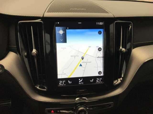 Volvo XC60 B4 R-DESIGN + ACC + WINTER + ...