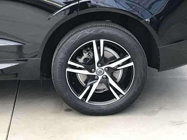Volvo XC60 B4 R-DESIGN + ACC + WINTER + ...