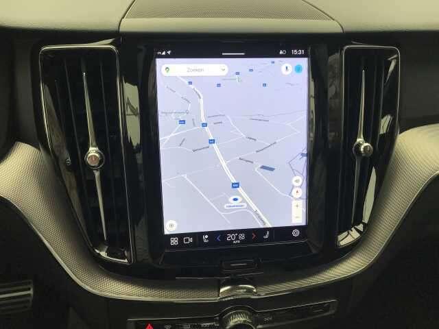 Volvo XC60 B4 R-DESIGN NEW MODEL