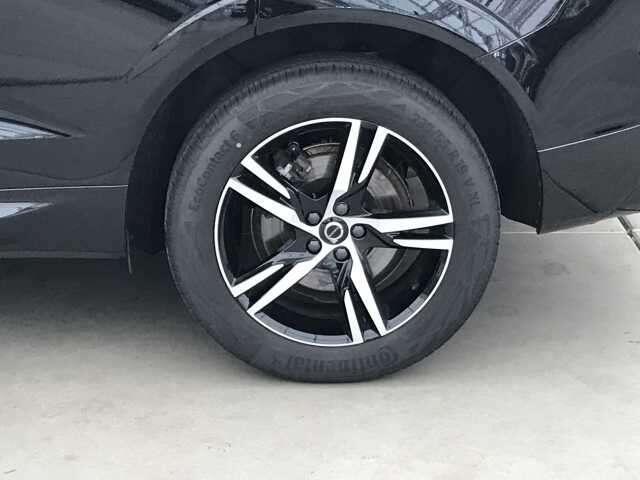 Volvo XC60 B4 R-DESIGN NEW MODEL