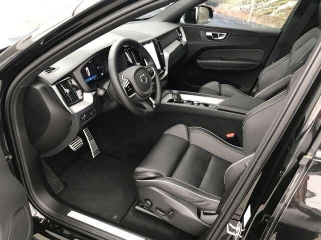 Volvo XC60 B4 R-DESIGN NEW MODEL