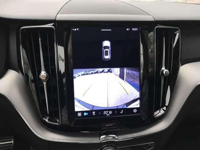 Volvo XC60 B4 R-DESIGN NEW MODEL