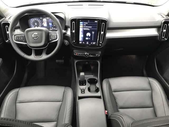 Volvo XC40 T4 INSCRIPTION + ACC + WINTER + CAM + ...
