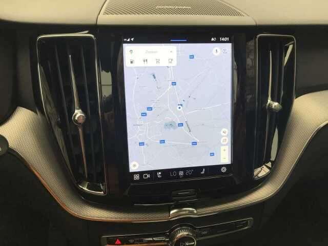 Volvo XC60 B4 R-DESIGN + PANODAK + WINTER + CAM + ...
