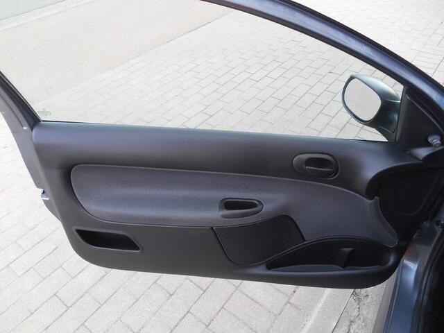 Peugeot 206 206+  1.1i URBAN