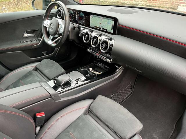 Mercedes-Benz A-Klasse dA AMG-PACK Panodak/Full-LED/Sportzetels/Camera