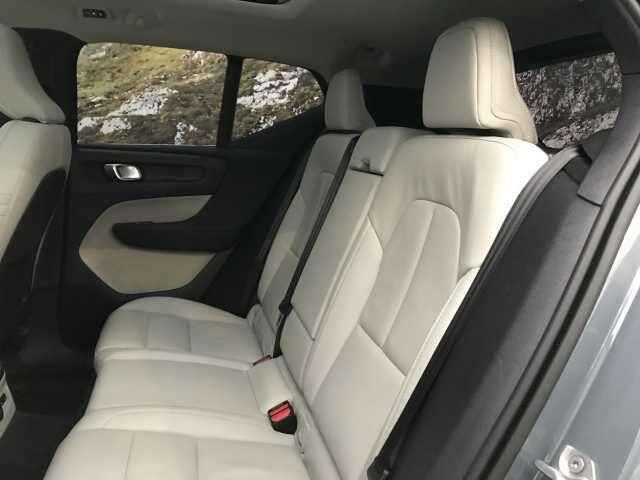 Volvo XC40 T5 HYBRIDE - INSCRIPTION + FULL OPTIONS