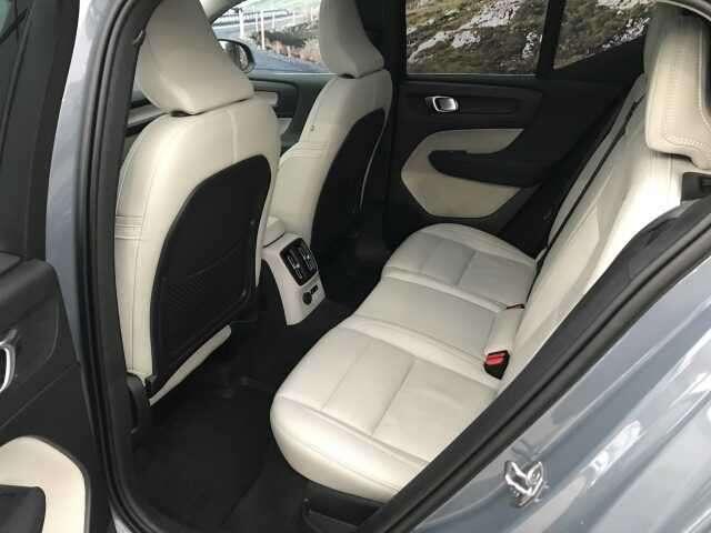 Volvo XC40 T5 HYBRIDE - INSCRIPTION + FULL OPTIONS