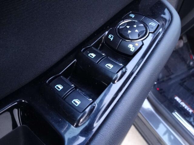 Ford Galaxy 2.0 TDCi Titanium PowerShift//7SEAT-DIGIDASH-180PK