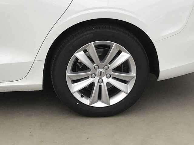 Volvo V60 B4 MOMENTUM + WINTERPRO + ASSIST