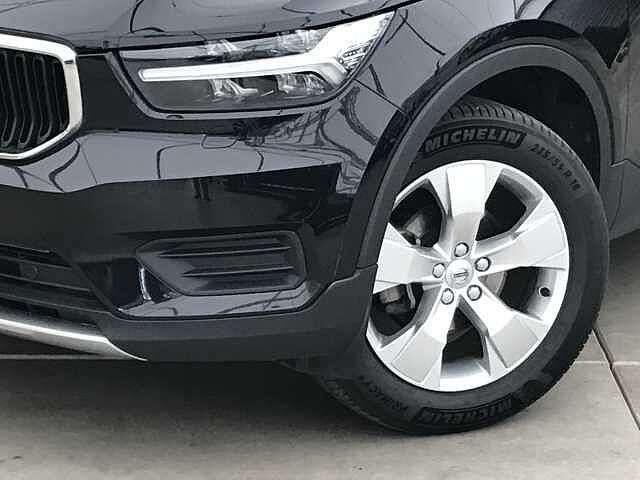 Volvo XC40 T3 AUT - MOMENTUM + WINTERPRO + ...