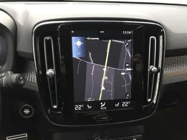 Volvo XC40 T4 HYBRIDE R-DESIGN + LIGHT + ACC + BLIS