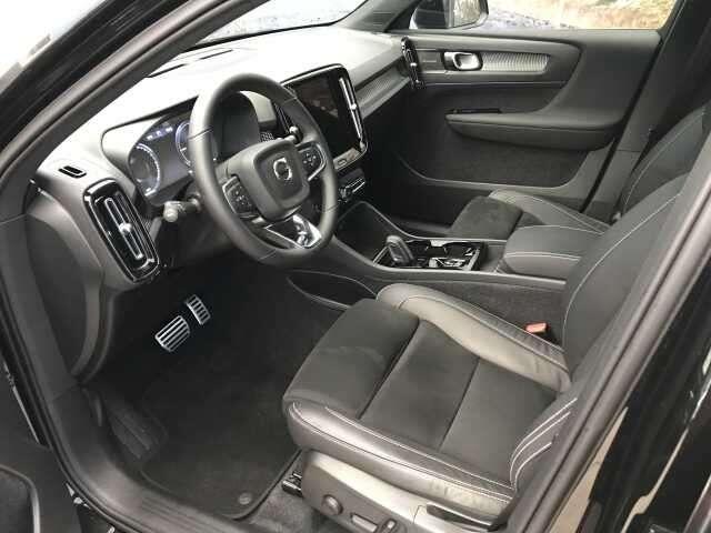 Volvo XC40 T4 HYBRIDE R-DESIGN + LIGHT + ACC + BLIS