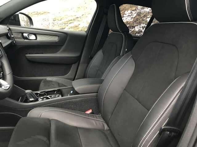 Volvo XC40 T4 HYBRIDE R-DESIGN + LIGHT + ACC + BLIS