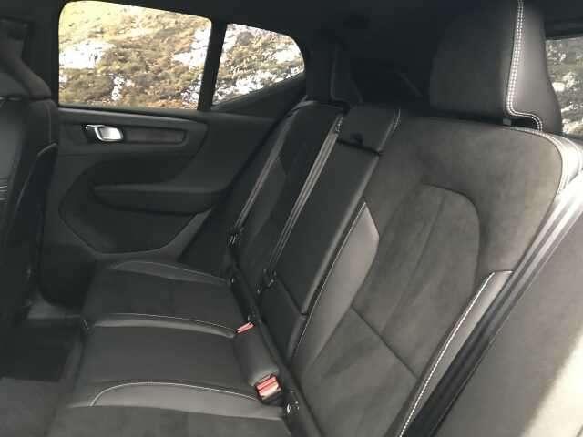 Volvo XC40 T4 HYBRIDE R-DESIGN + LIGHT + ACC + BLIS