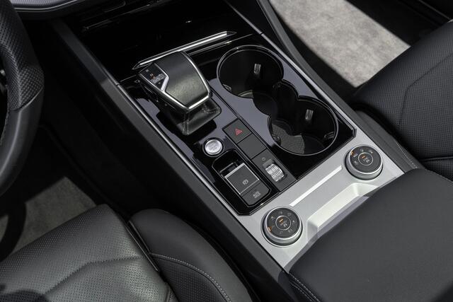 Volkswagen Touareg 3.0 TSI e-Hybrid R-Line | Pano | Keyless | Luchtvering | Virtual | Sfeer | Lane & Side | Stoel verwarming + verkoeling | Camera | ACC | DCC | 