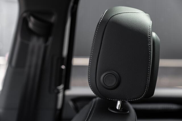 Volkswagen Touareg 3.0 TSI e-Hybrid R-Line | Pano | Keyless | Luchtvering | Virtual | Sfeer | Lane & Side | Stoel verwarming + verkoeling | Camera | ACC | DCC | 