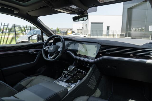 Volkswagen Touareg 3.0 TSI e-Hybrid R-Line | Pano | Keyless | Luchtvering | Virtual | Sfeer | Lane & Side | Stoel verwarming + verkoeling | Camera | ACC | DCC | 