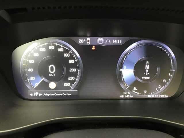 Volvo XC40 T4 HYBRIDE R-DESIGN - FULL OPTIONS