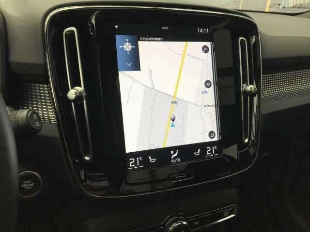 Volvo XC40 T4 HYBRIDE R-DESIGN - FULL OPTIONS
