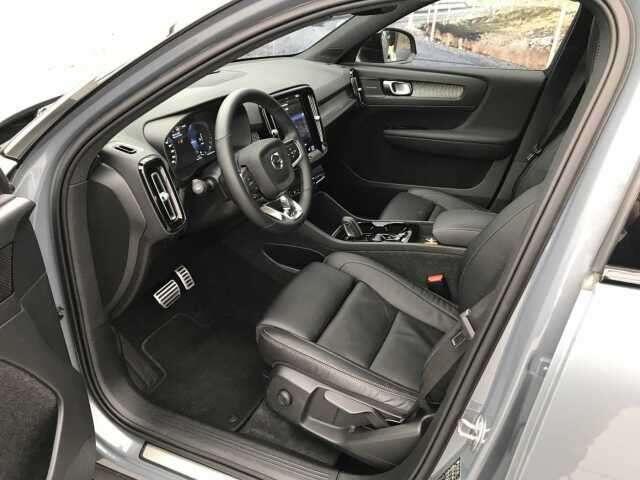 Volvo XC40 T4 HYBRIDE R-DESIGN - FULL OPTIONS