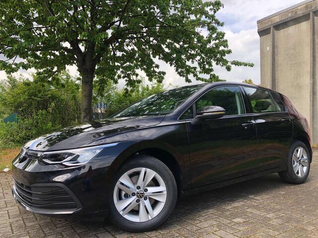 Volkswagen Golf 1,0eTSI Life DSG Carplay/LED/ACC