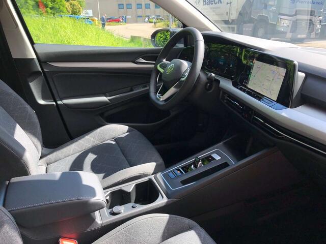 Volkswagen Golf 1,0eTSI Life DSG Carplay/LED/ACC