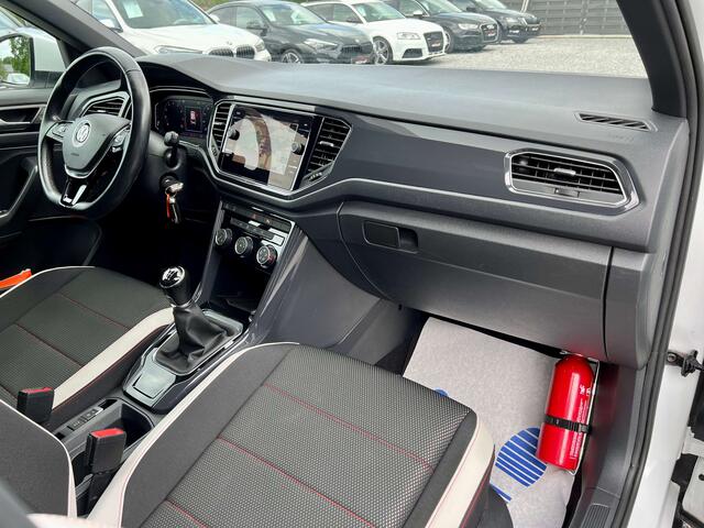 Volkswagen T-ROC 1.5 TSI ACT Style  Gps, Capteurs, CarPlay,Cockpit