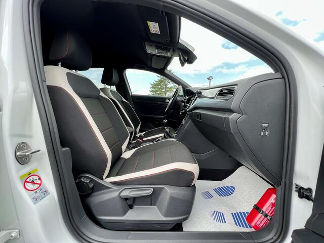 Volkswagen T-ROC 1.5 TSI ACT Style  Gps, Capteurs, CarPlay,Cockpit