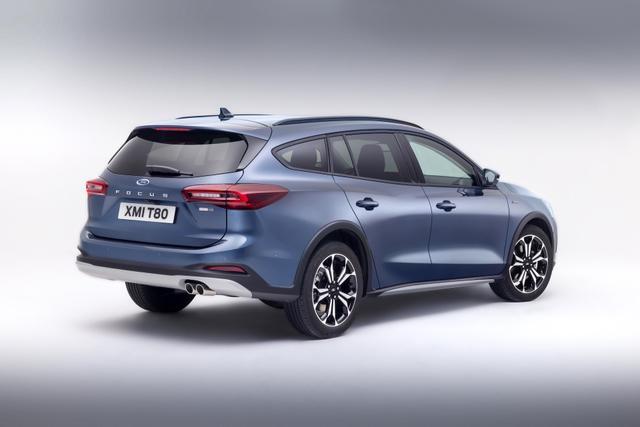 Ford Focus Turnier ST-Line X 1,0 Ecoboost mHEV 114...