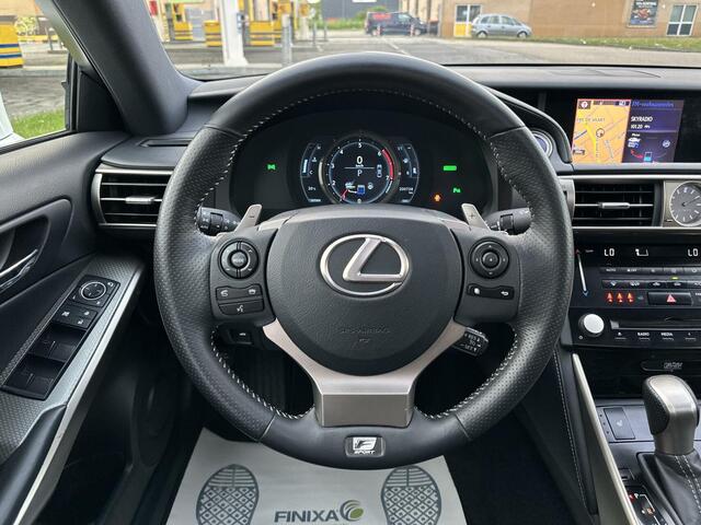 Lexus IS 300h F Sport - 