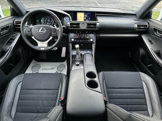 Lexus IS 300h F Sport - 